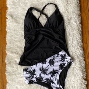 New women’s cross backTankini set, Size XL